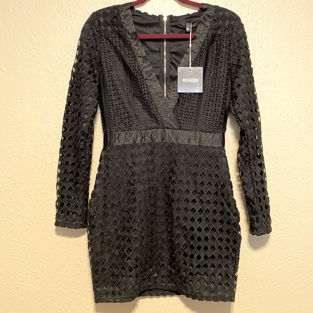 GOT Vibes Black Armor Style Bodycon Long Sleeve Plunge Dress NWT Misguided Sz 6
